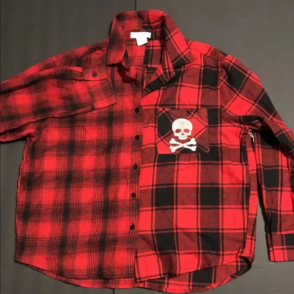 Red black plaid look rhinestone skull pocket button down shirt size large new - Picture 3 of 10